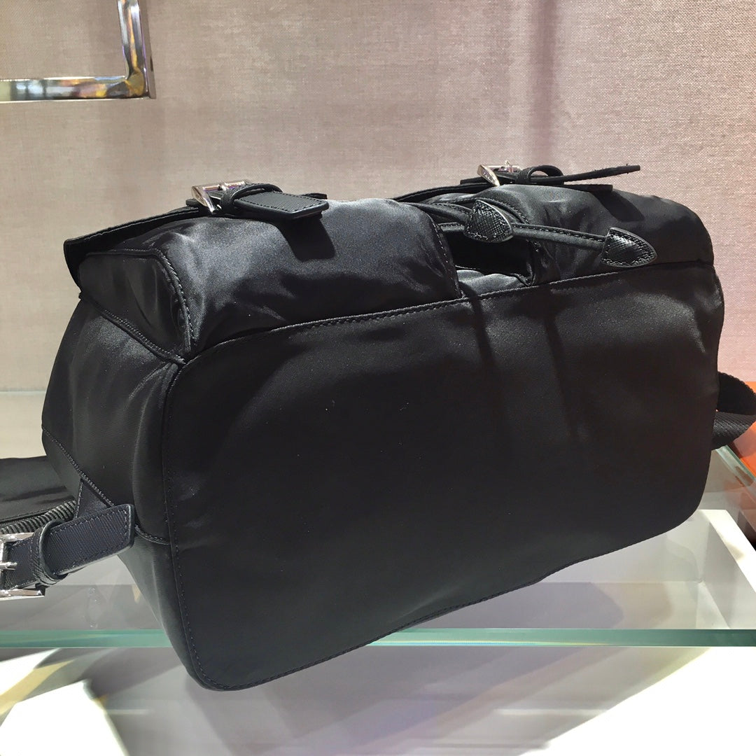 1XPD71BDE Stylish leather bag 
