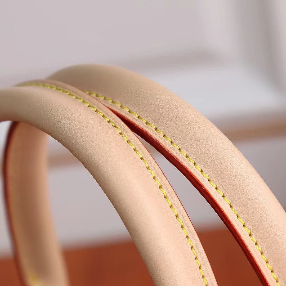 2XE351BDE Stylish leather bag 