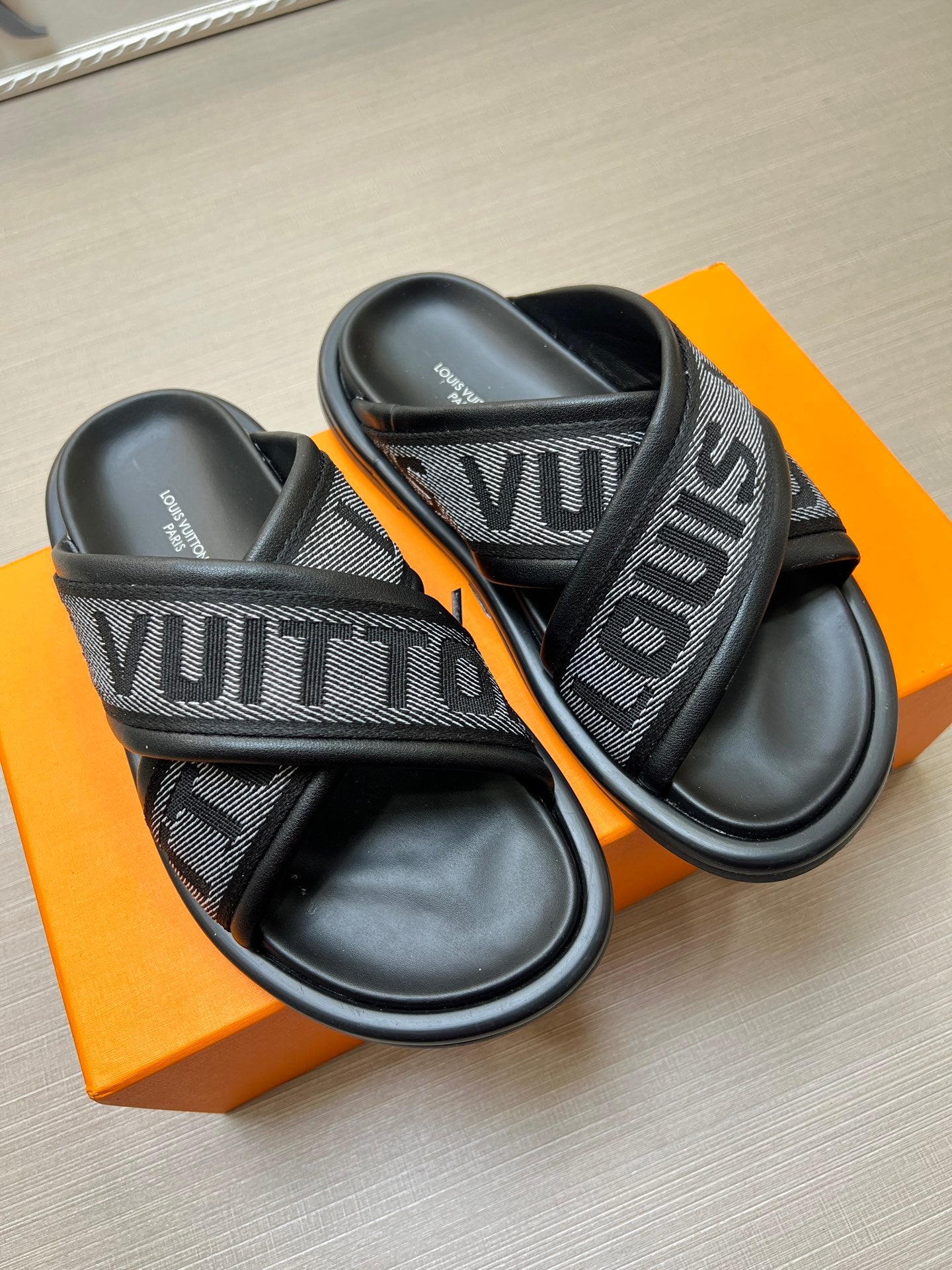 535ZE273ZDE Stylish Slippers