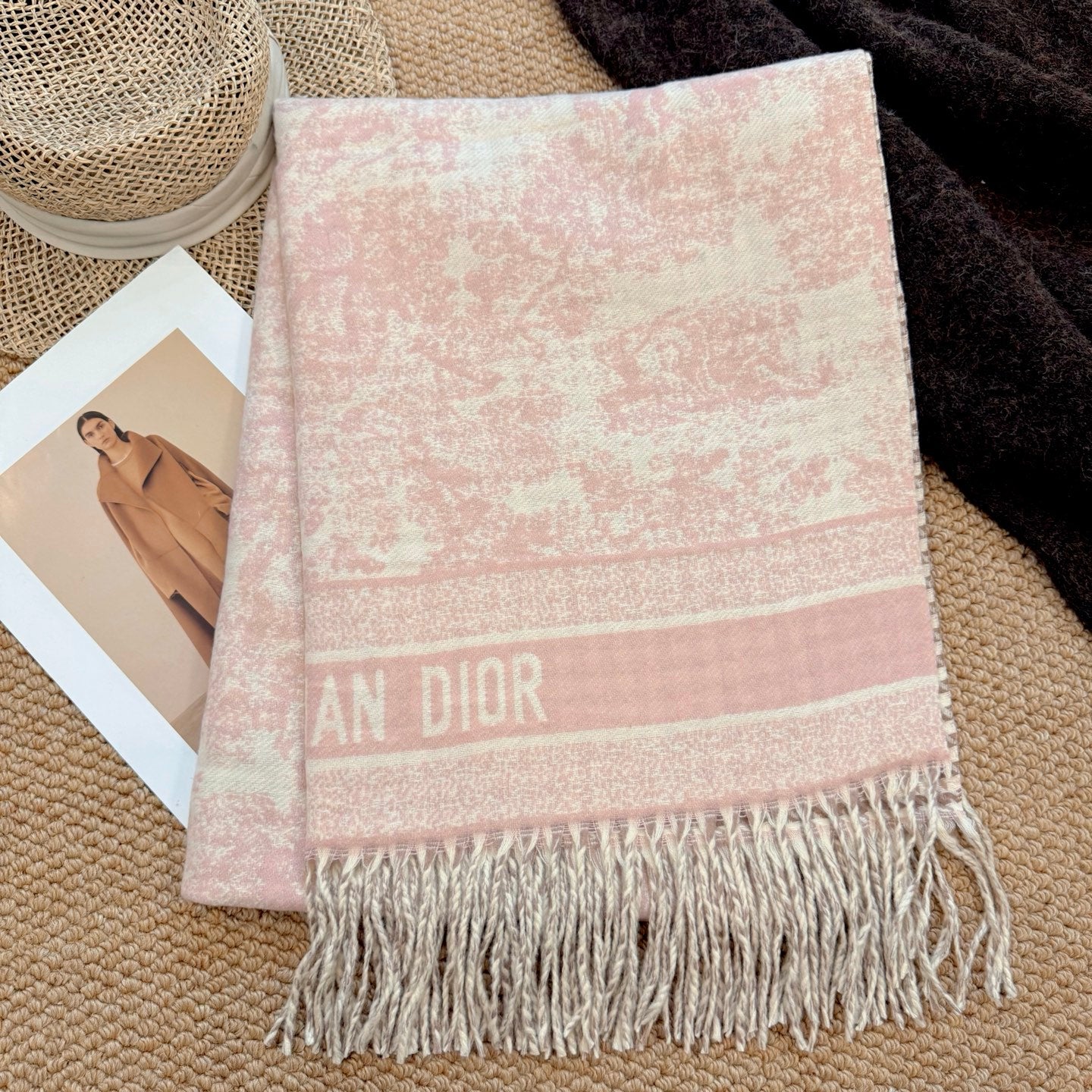 185ZD39WDE Stylish Winter Scarves
