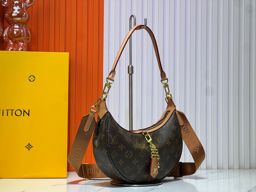 155NE35BDE Stylish leather bag