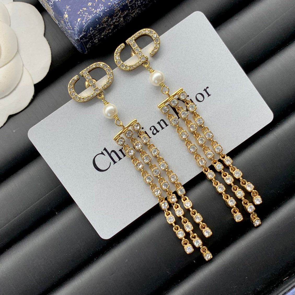 1ND202EDE Stylish Earrings