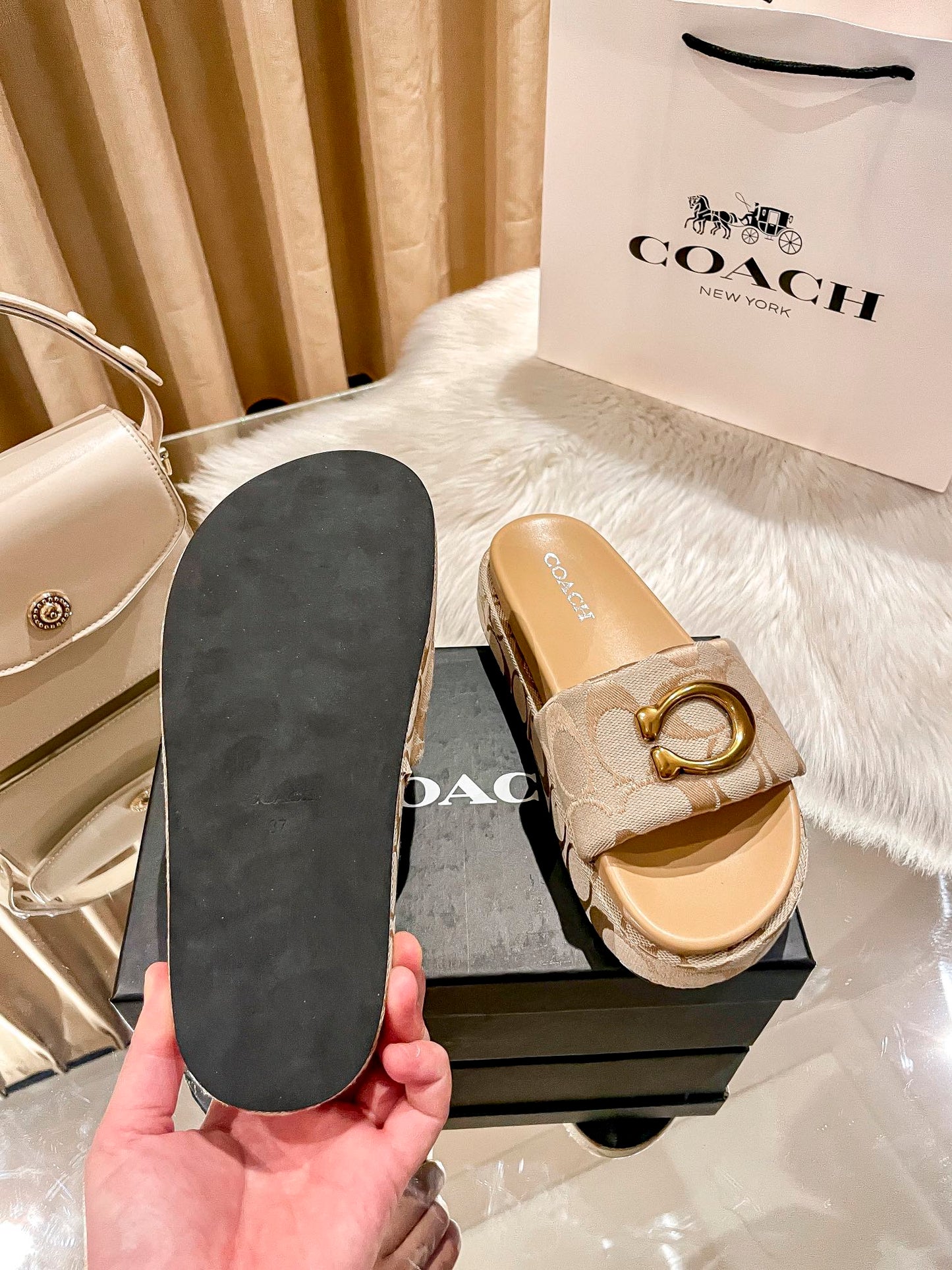 14A173ZDE Stylish Slippers