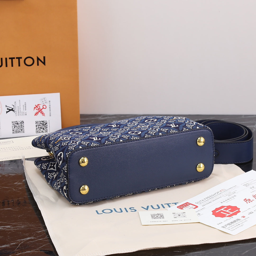 1XE441BDE Stylish leather bag