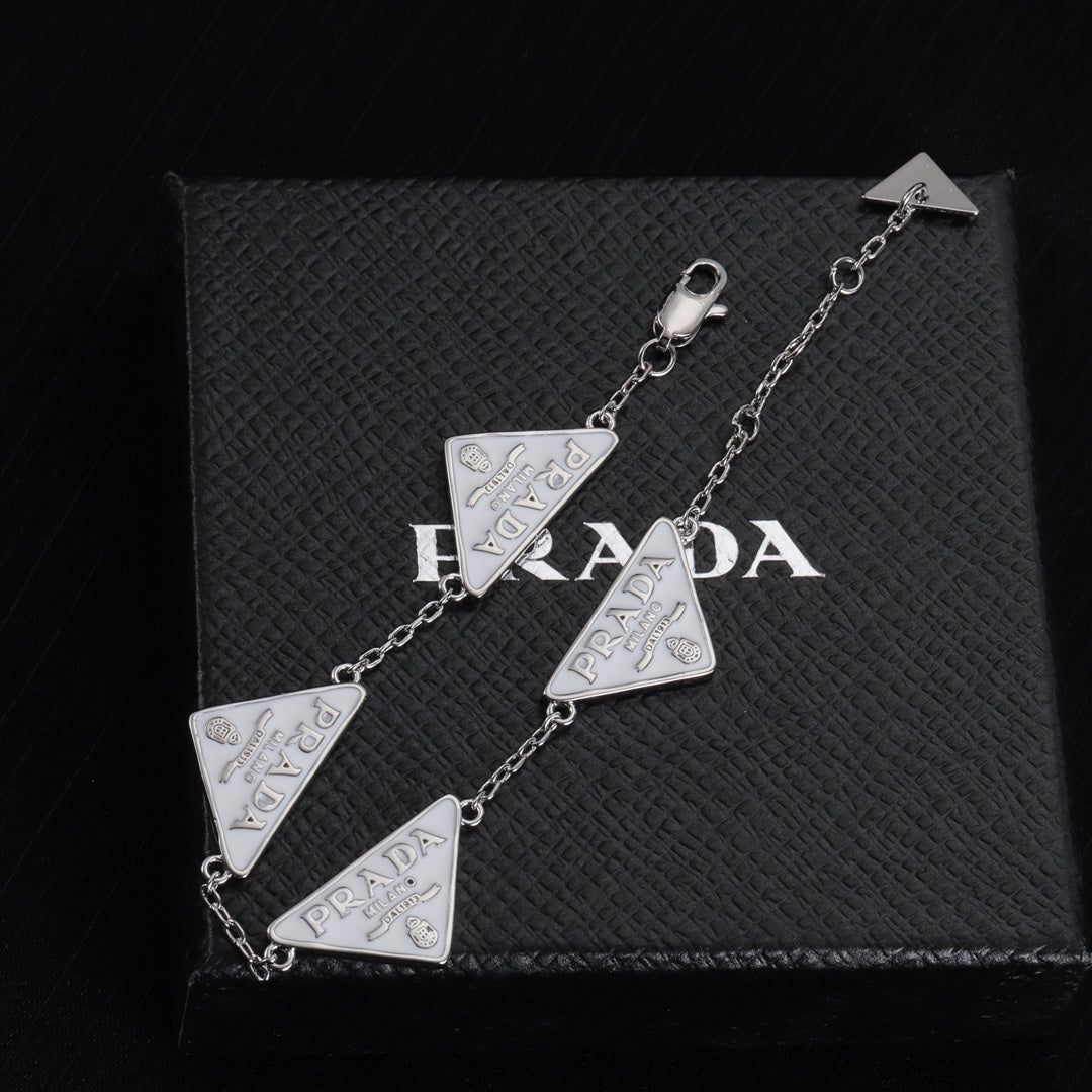 1XPD595KDE Stylish Bracelets