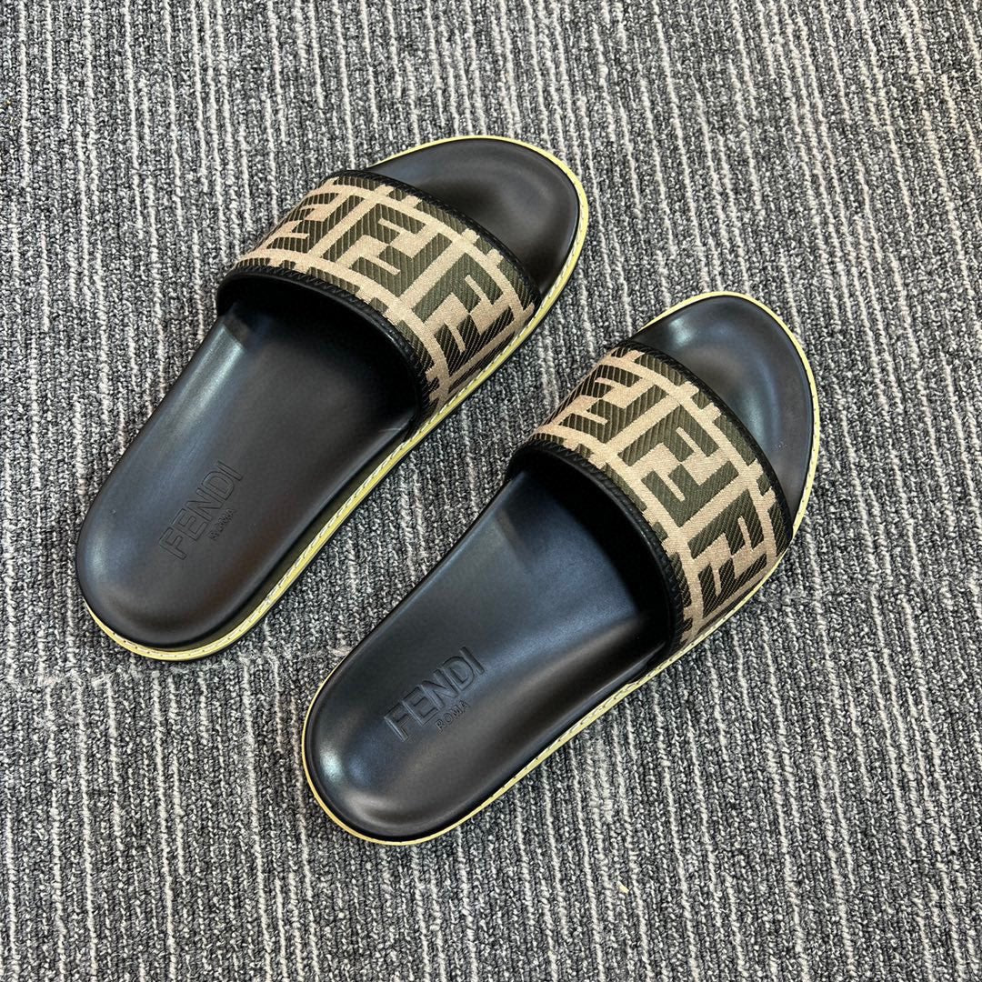 5XF105ZDE Stylish Slippers