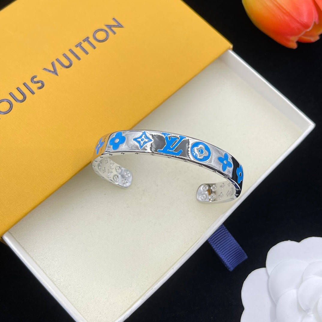 14E1054KDE Stylish Bracelets