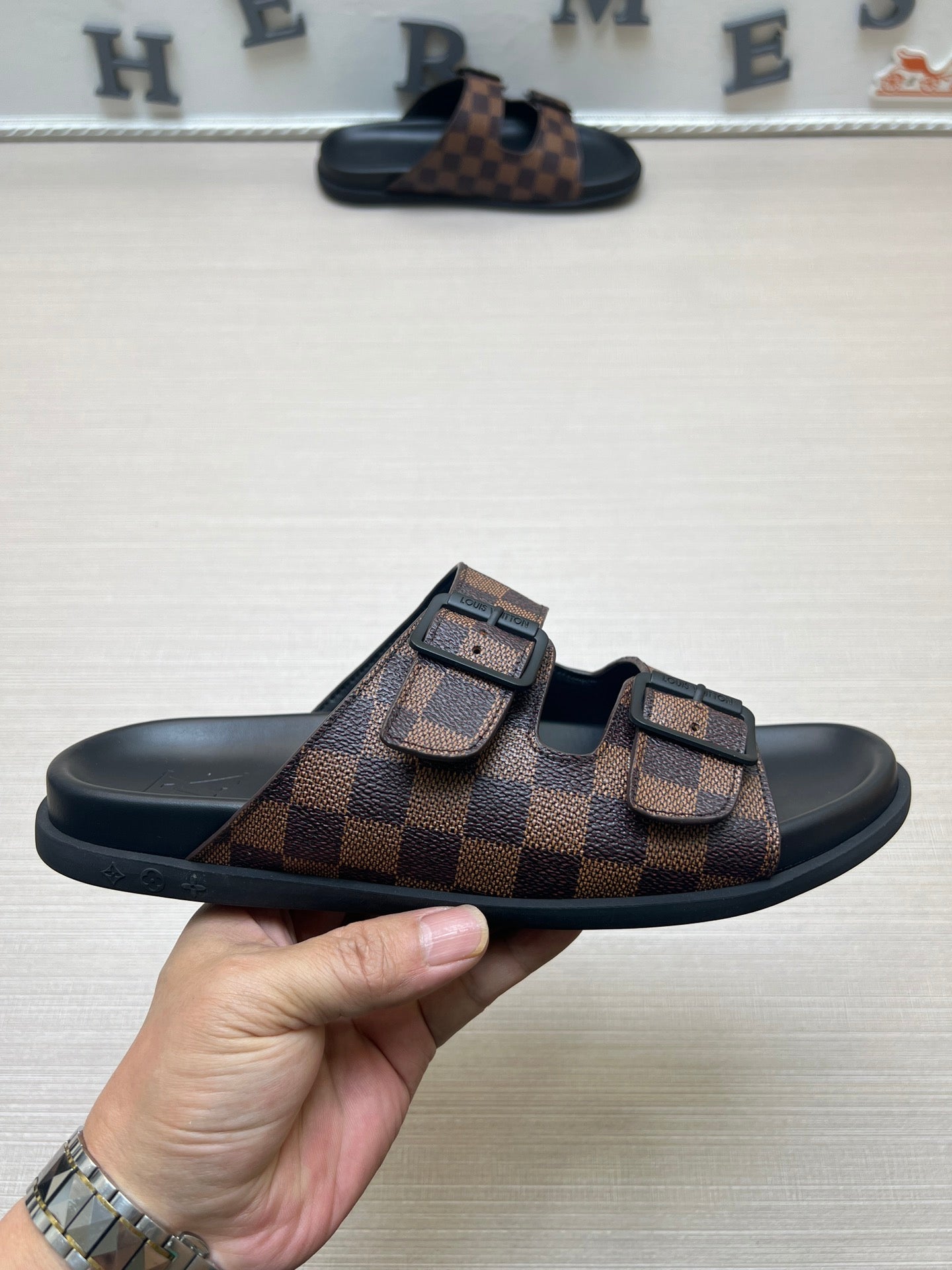 54E60ZDE Stylish slippers