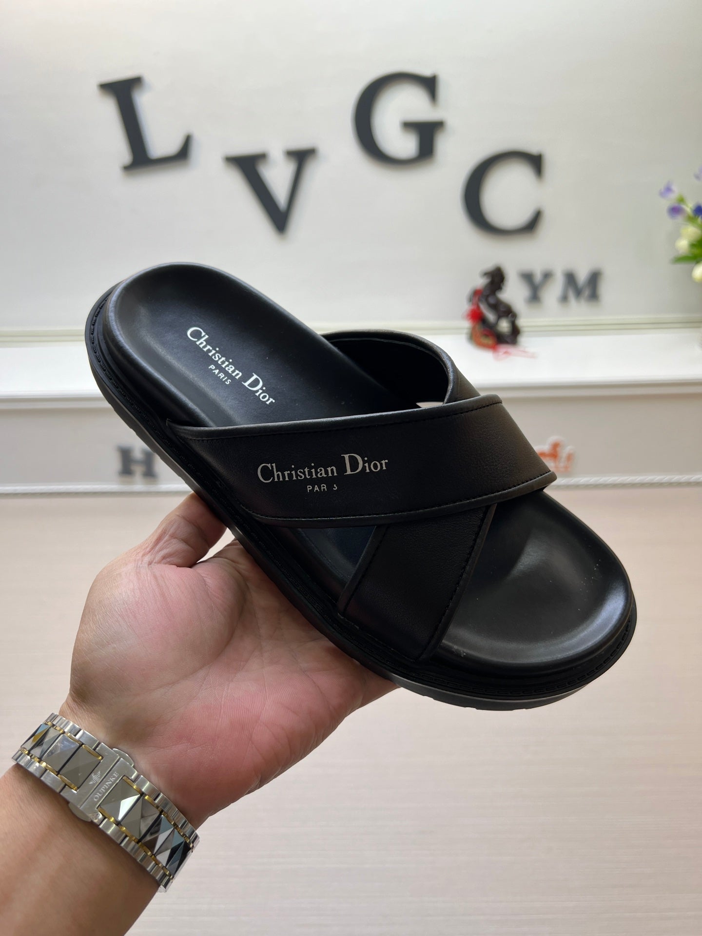 54D115ZDE Stylish slippers