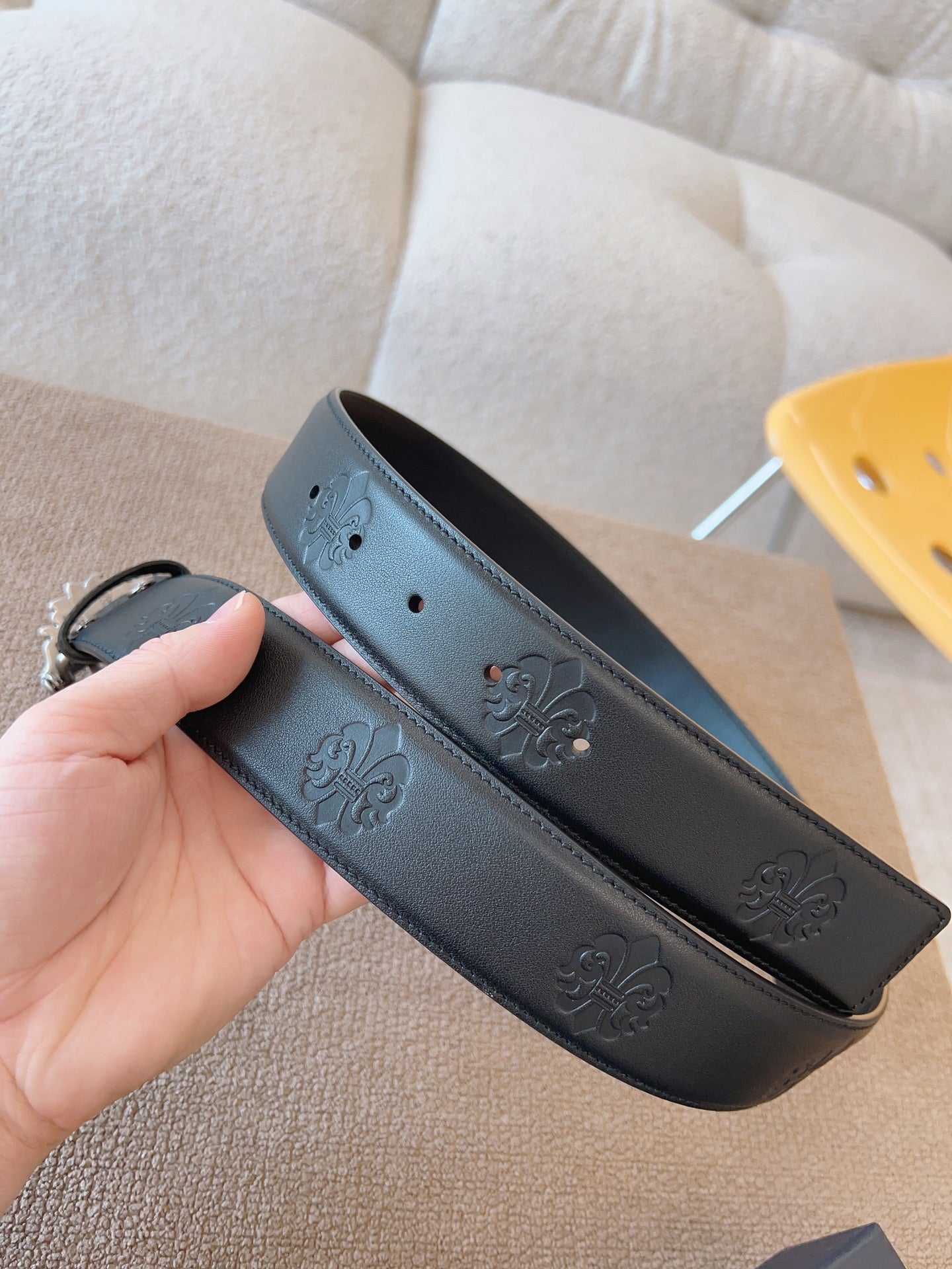 255RA17PDE Stylish  High quality belt With full package