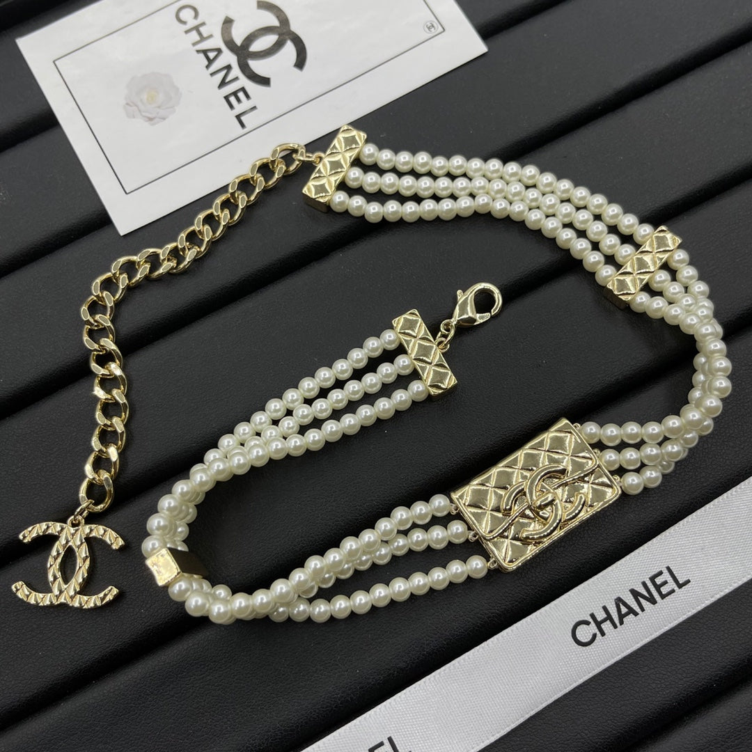 14C925XDE Stylish Necklaces