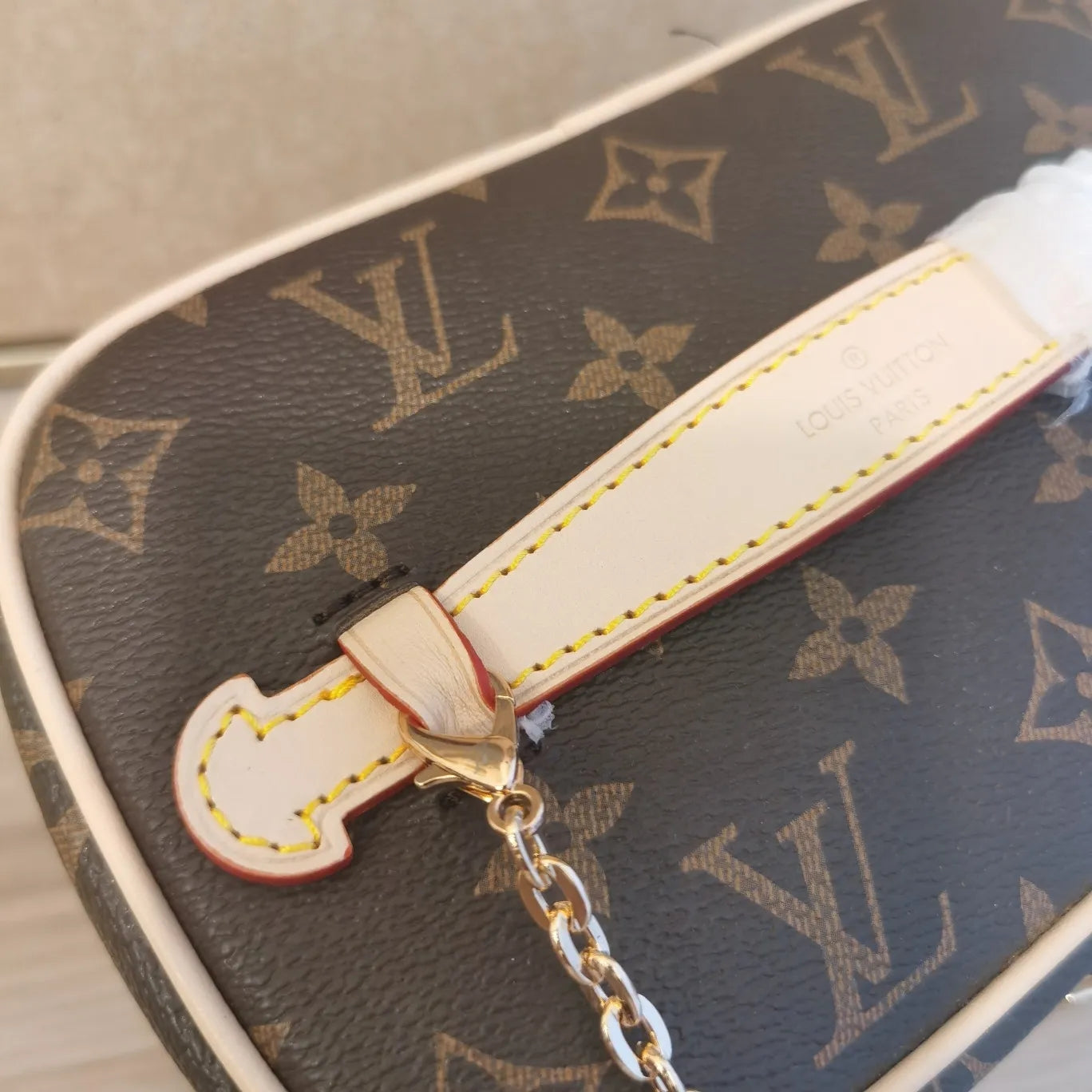 175NE20DE Stylish leather bag