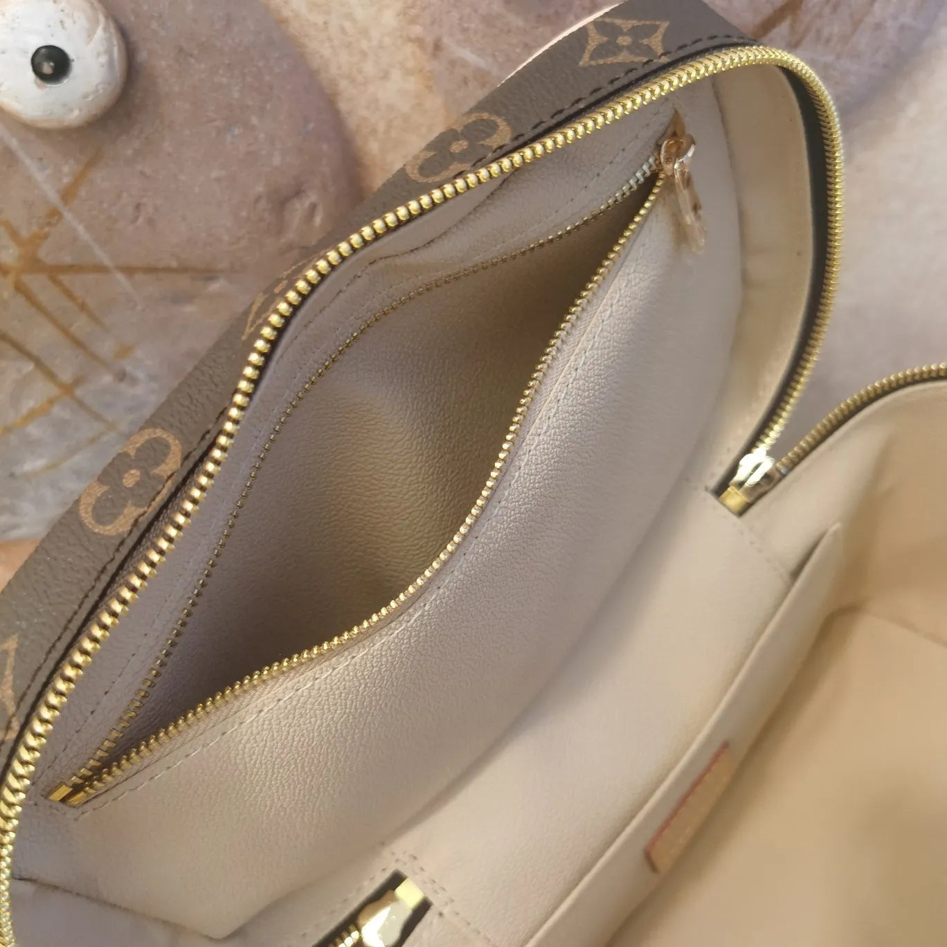175NE20DE Stylish leather bag