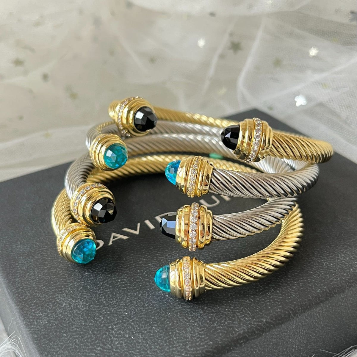 P75NA4KDE Stylish Bracelets