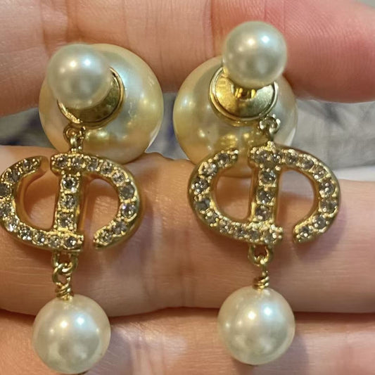185ND27EDE Stylish Earrings