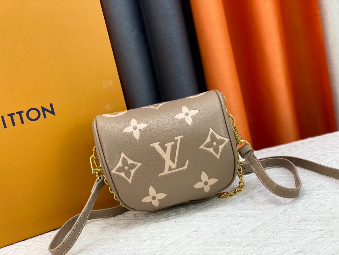 155NE58BDE Stylish leather bag