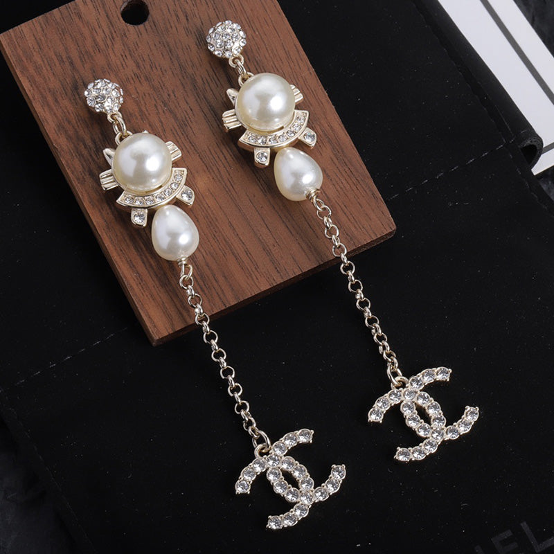 1YC125EDE Stylish Earrings