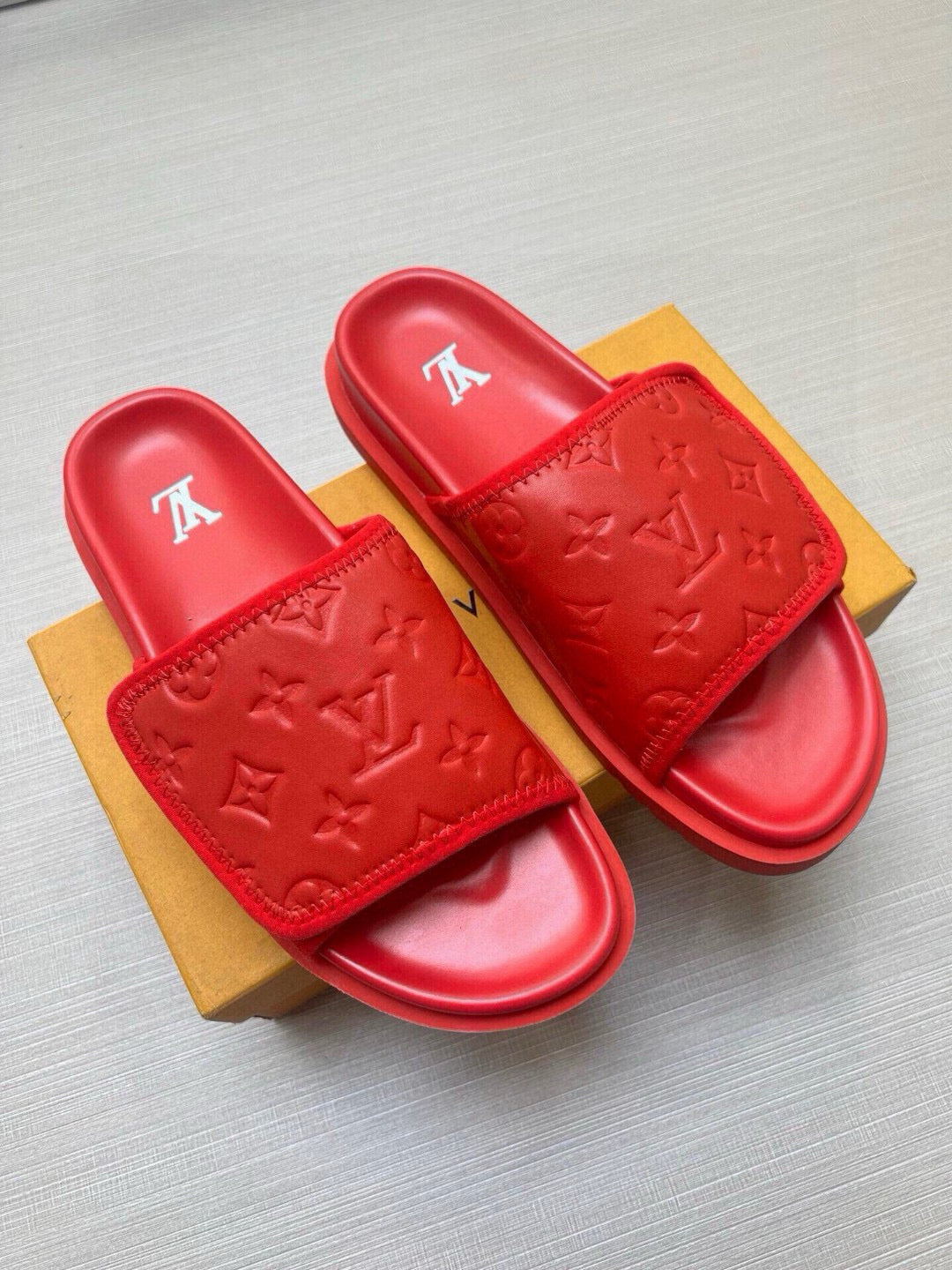 5QE5ZDE Stylish Slippers