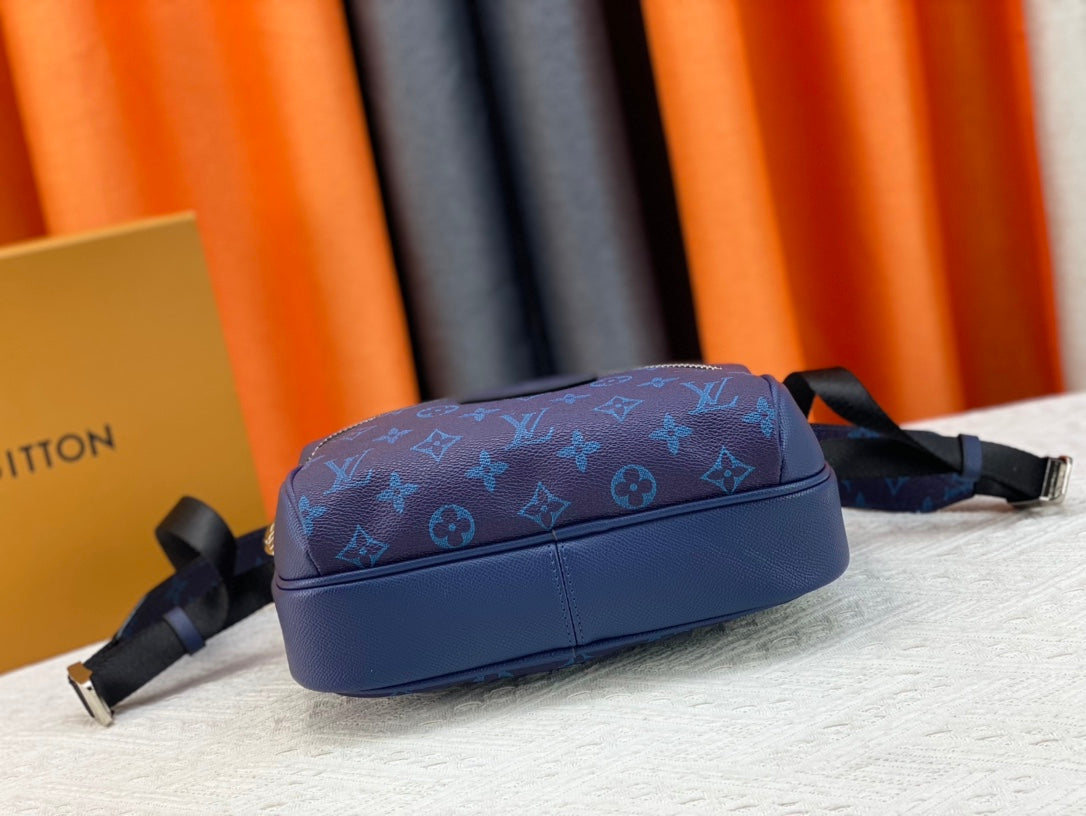 2XE261BDE Stylish leather bag 