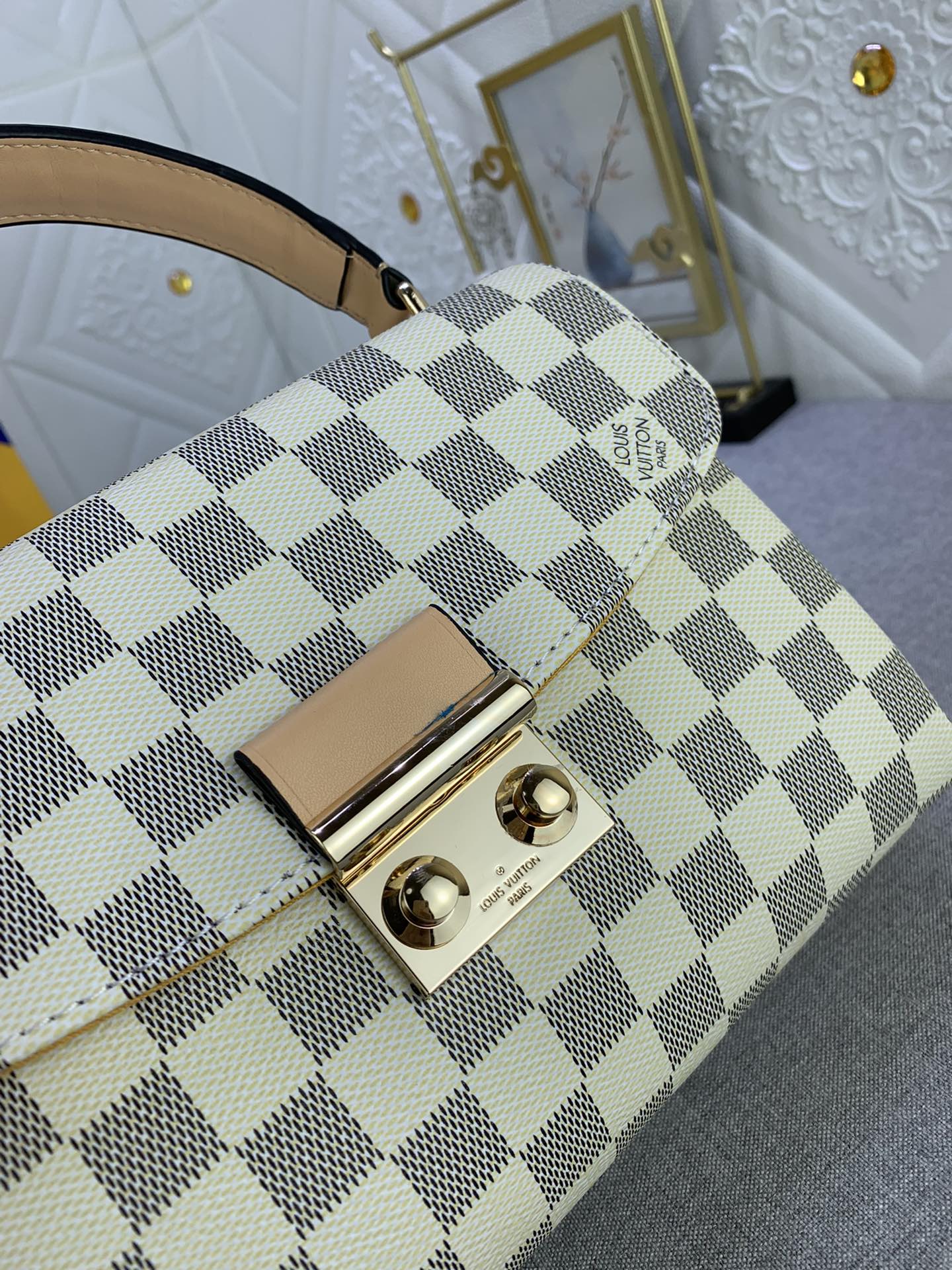 2XE124BDE Stylish leather bag 