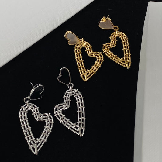 1NCL173EDE Stylish Earrings