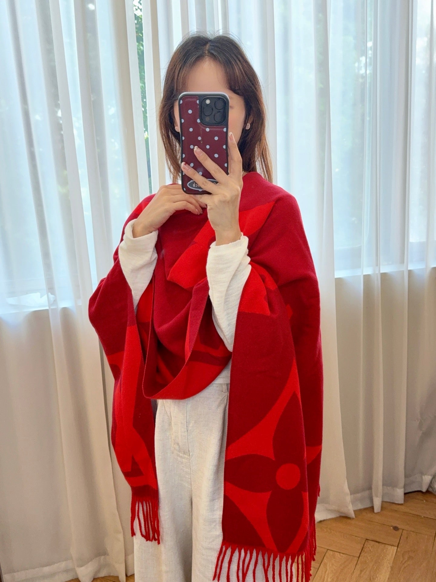 185ZE66WDE Stylish Winter Scarves