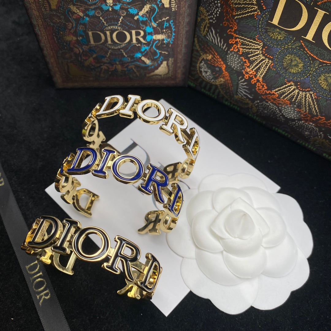 1D206KDE Stylish Bracelets