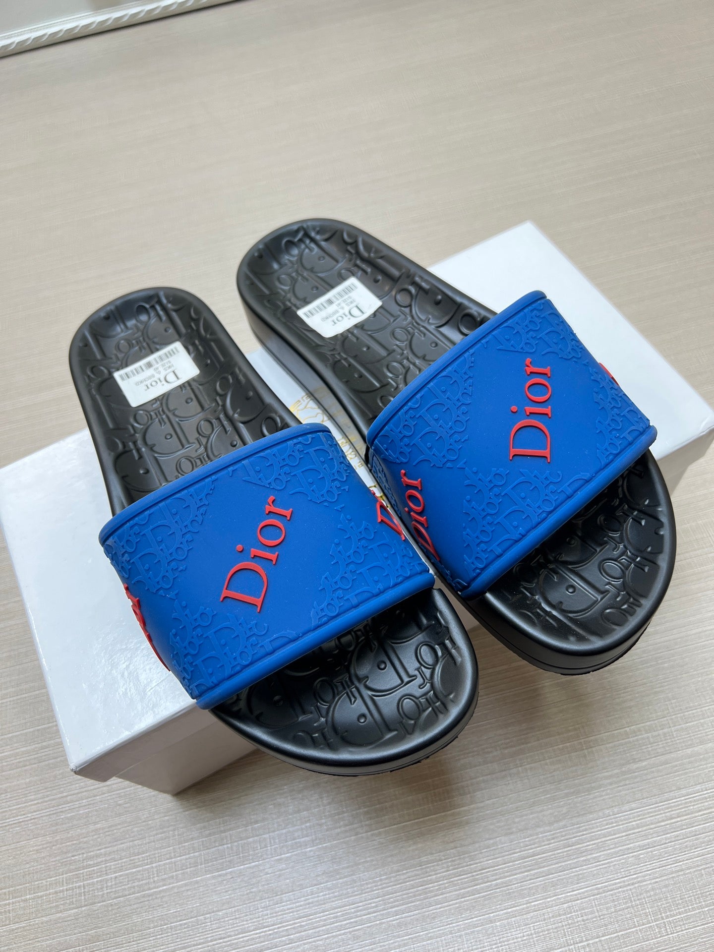 535ZD277ZDE Stylish Slippers