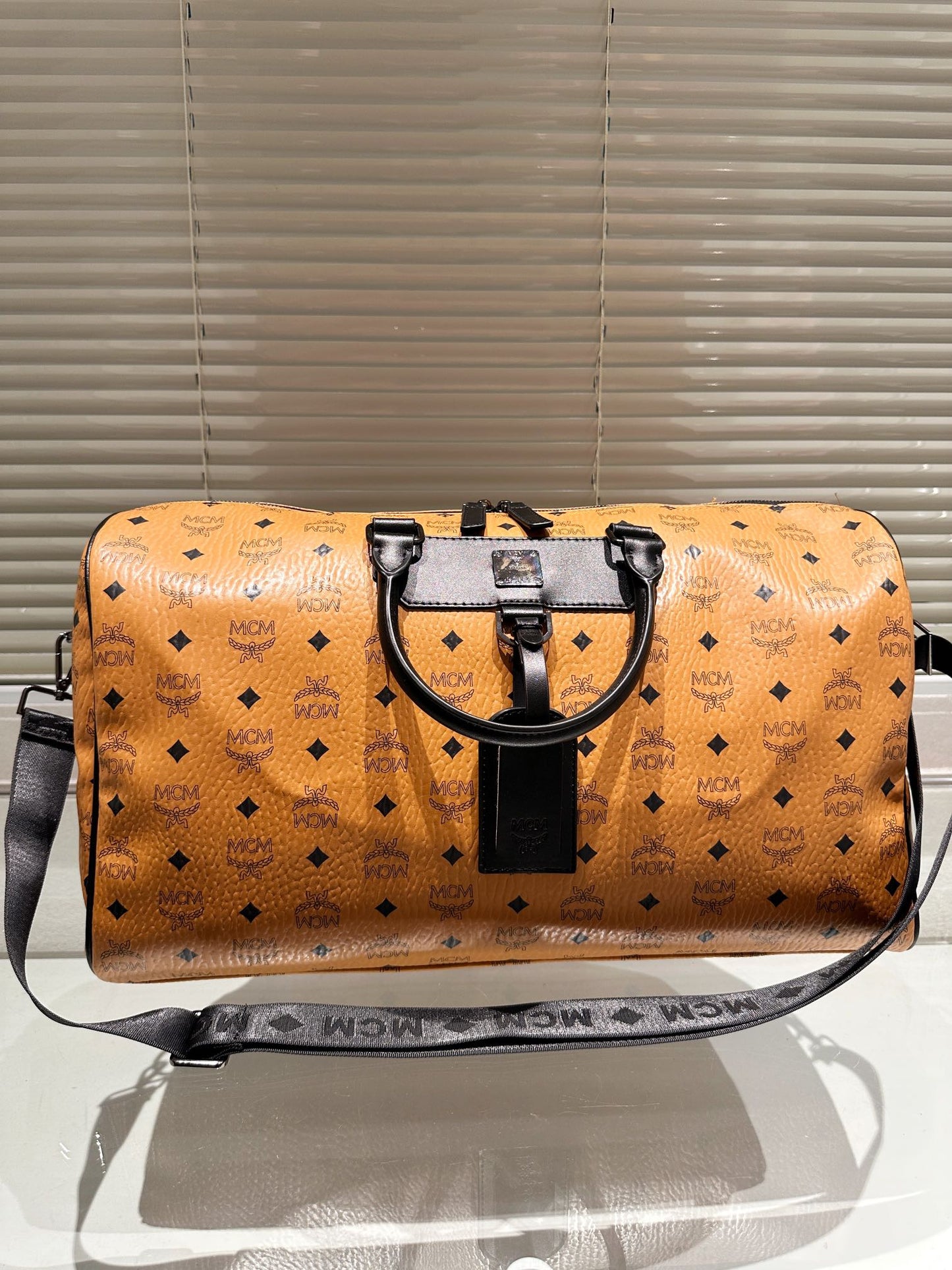 6XM198BDE Stylish leather bag 