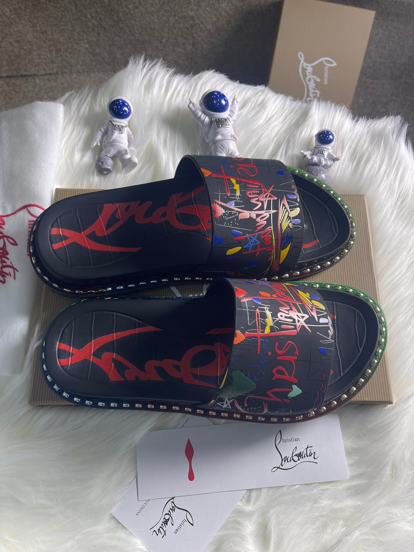 J4A25ZDE Stylish Slippers