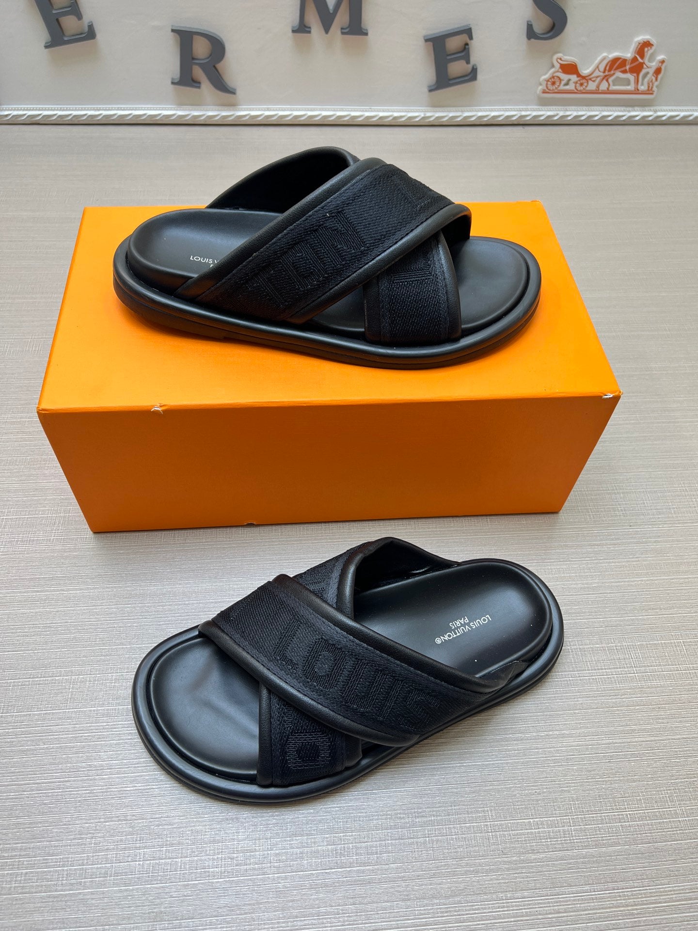 535ZE271ZDE Stylish Slippers