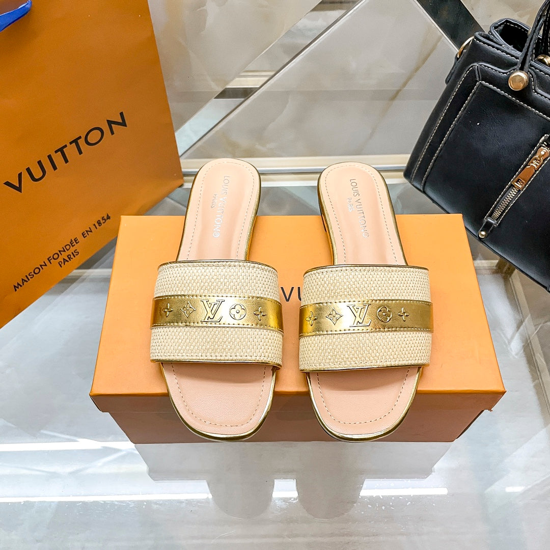 14E96ZDE Stylish Slippers