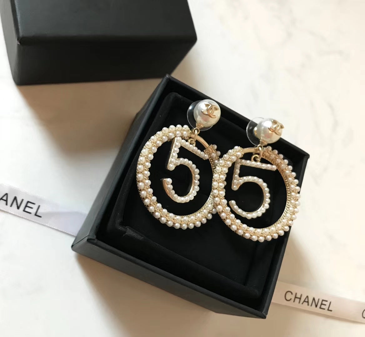 14C298EDE Stylish Earrings