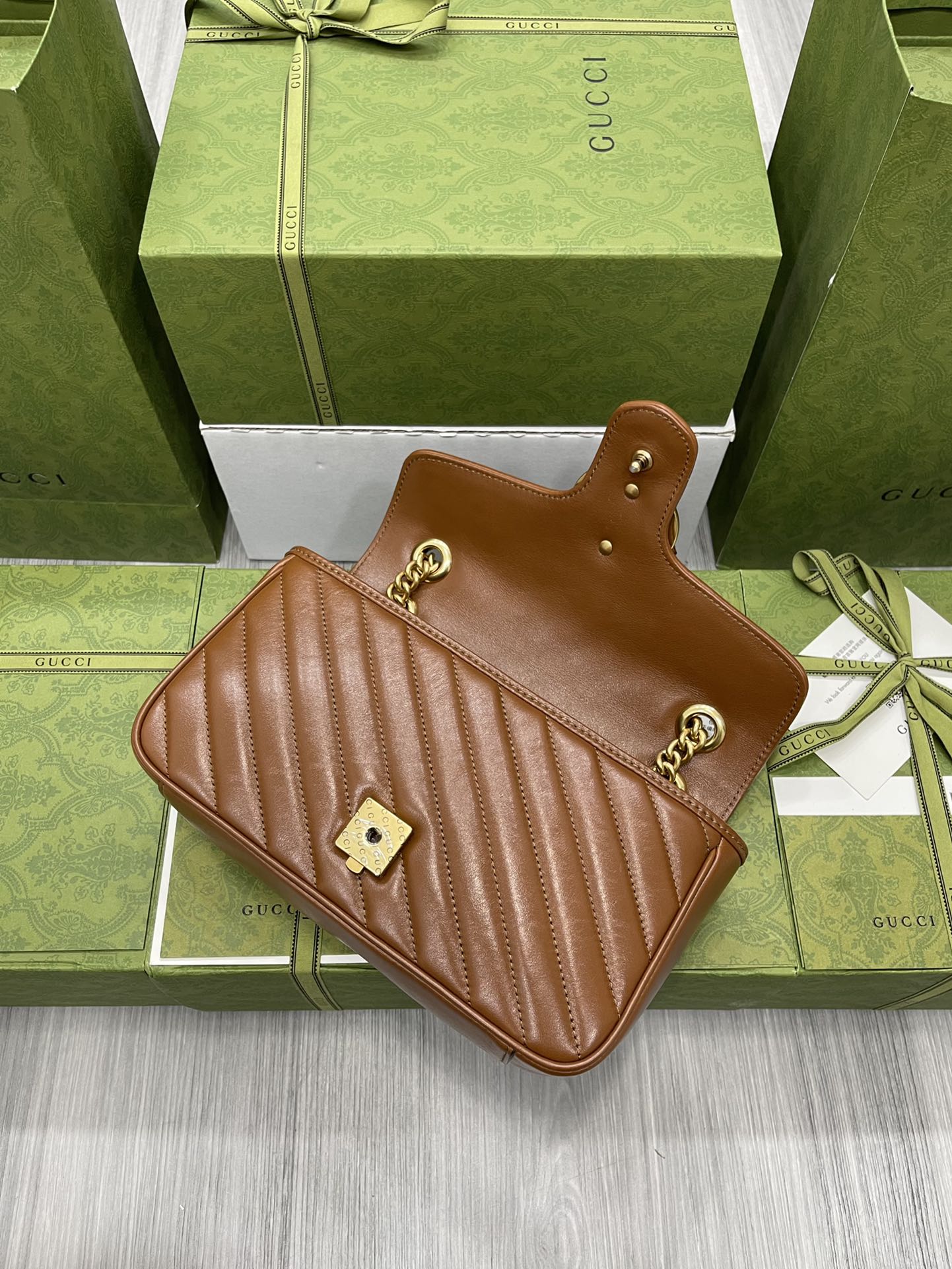 1XB51BDE Stylish leather bag 