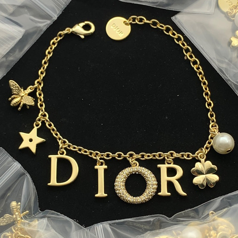 84D18XDE Stylish  Bracelets Necklaces