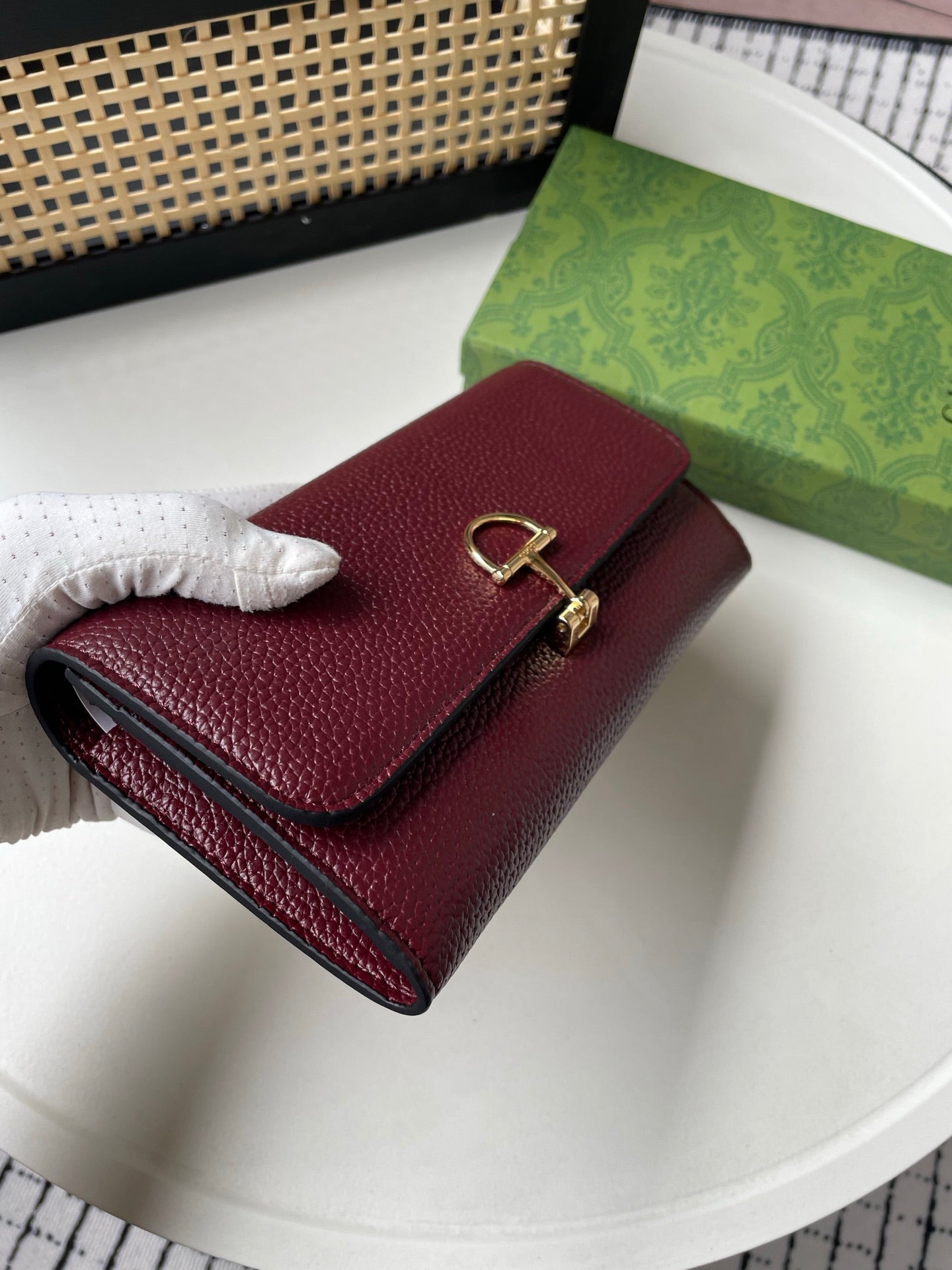 15RB73BDE Stylish leather bag