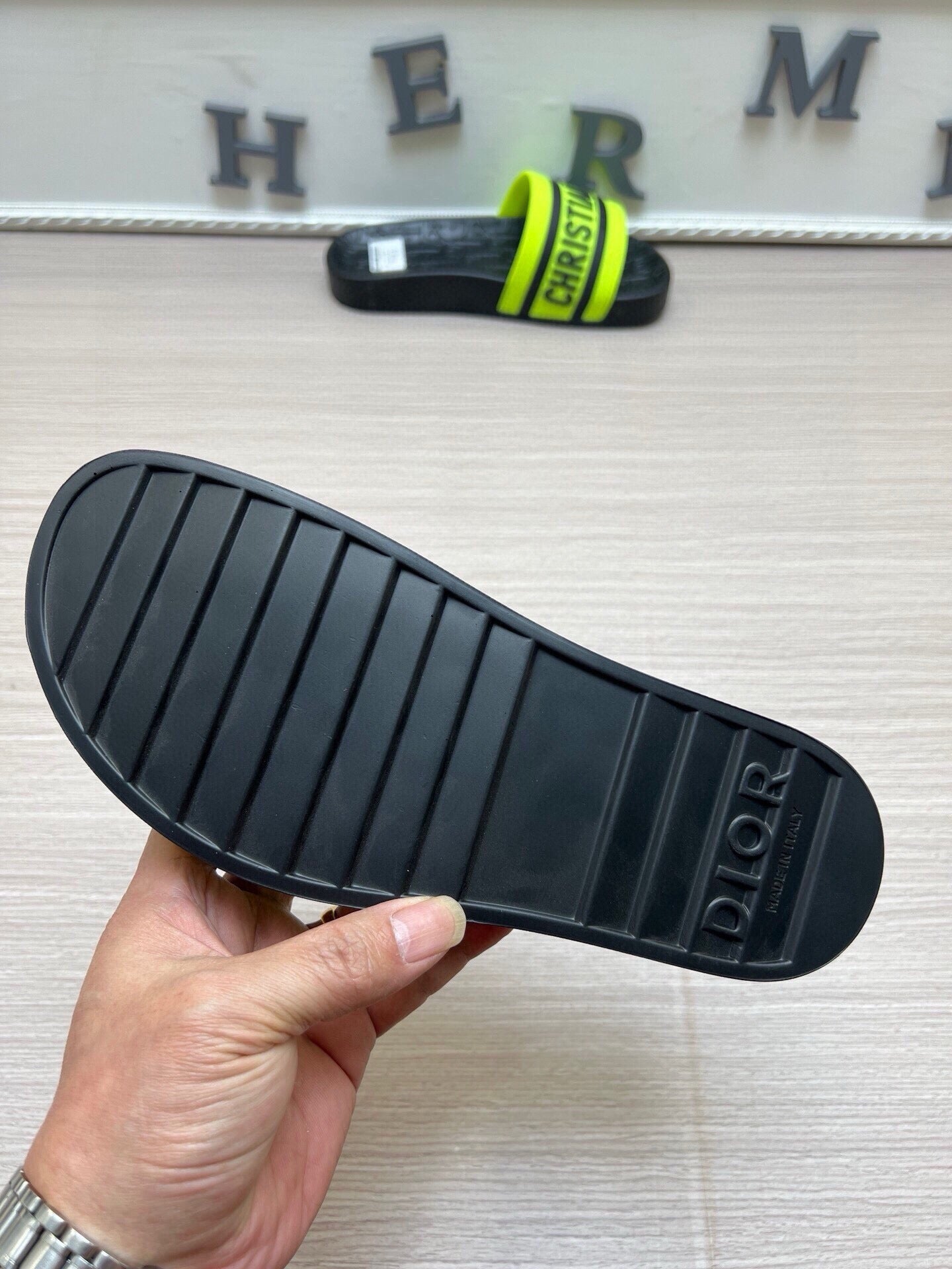 5LD212ZDE Stylish Slippers