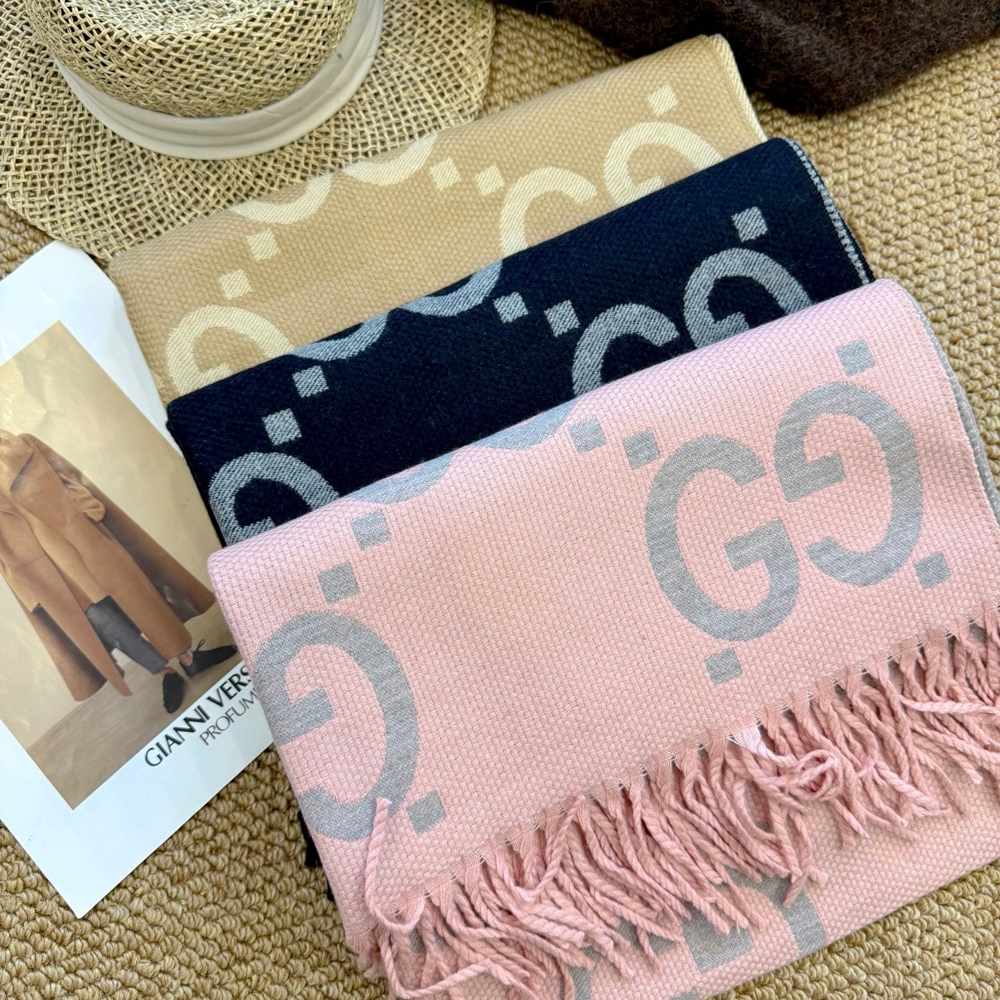 185ZB38WDE Stylish Winter Scarves