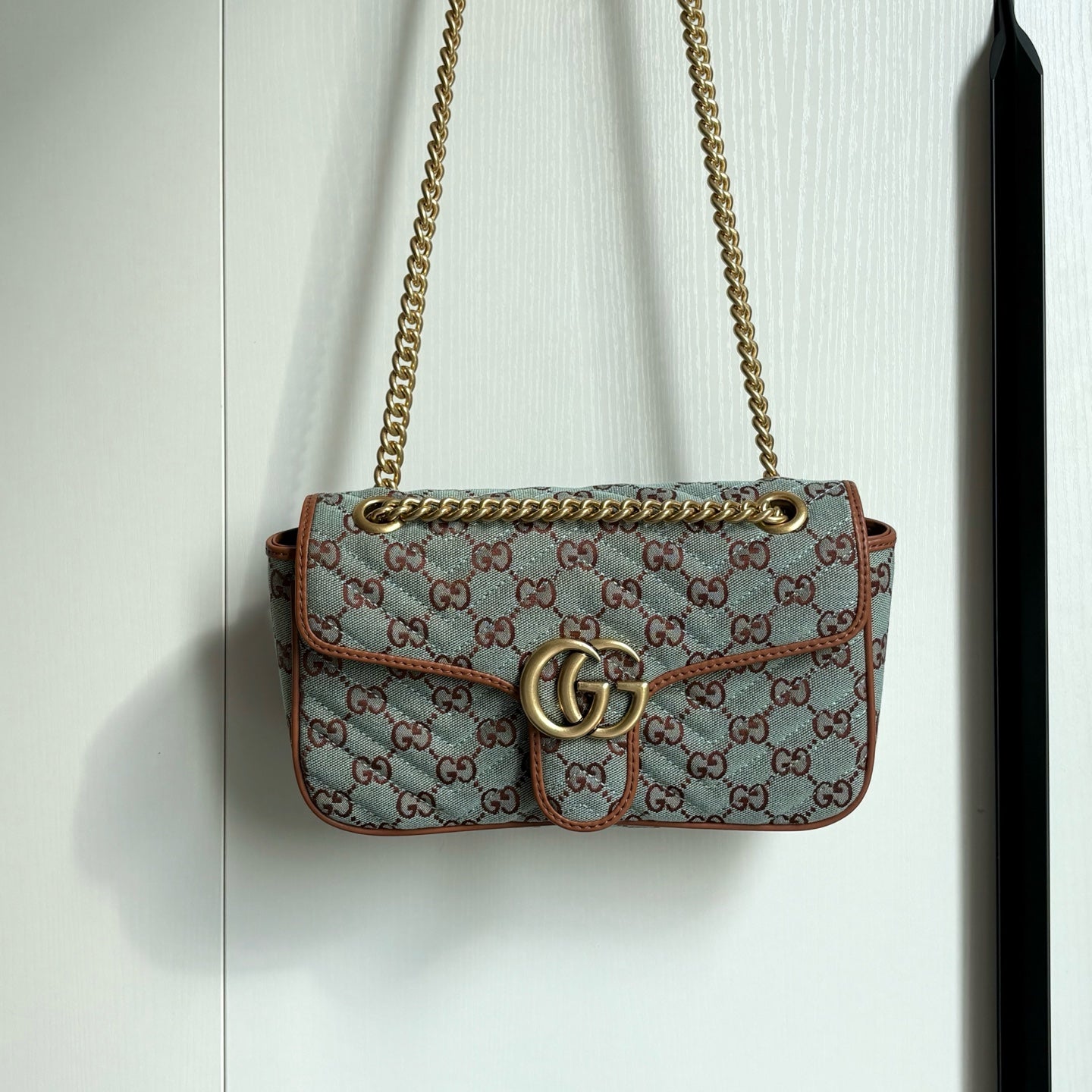 2WB30BDE Stylish bag