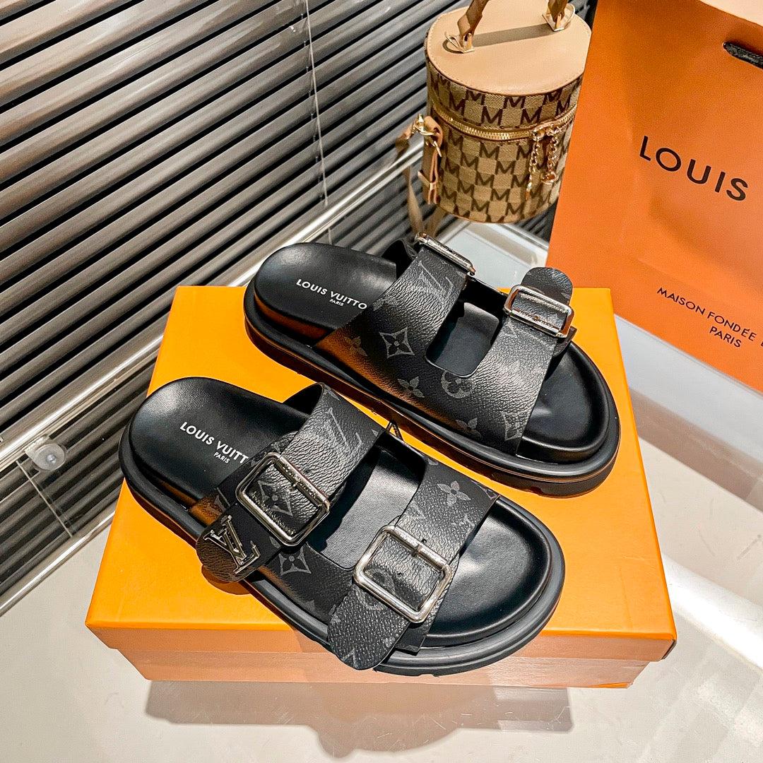 14E194ZDE Stylish Slippers