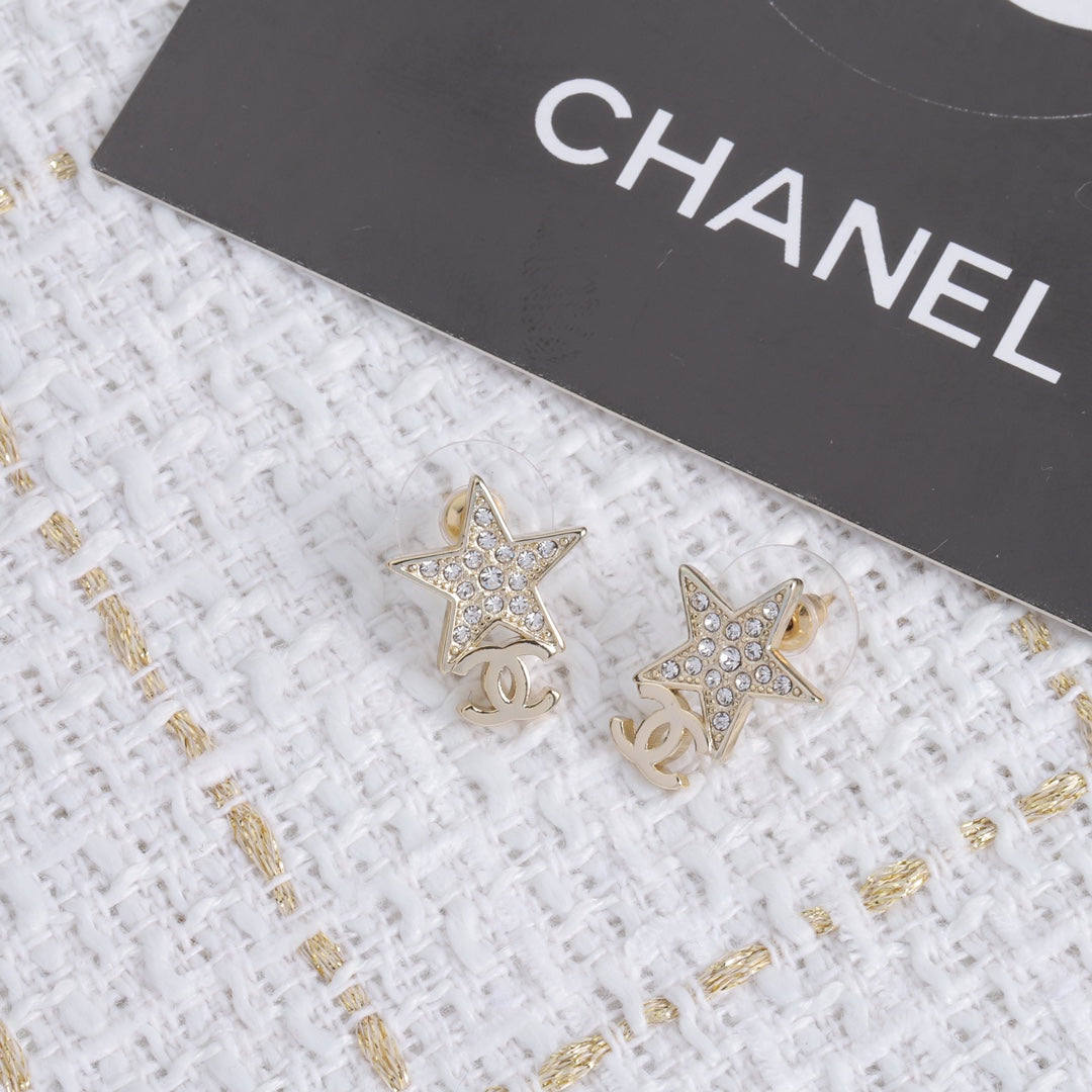 1YC85EDE Stylish Earrings