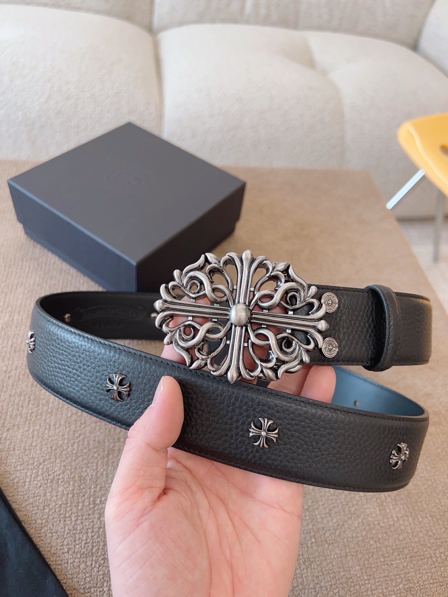 255RA16PDE Stylish High quality belt With full package