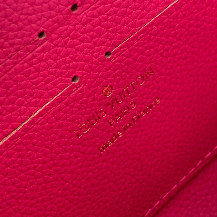 1E06BDE Stylish leather wallets