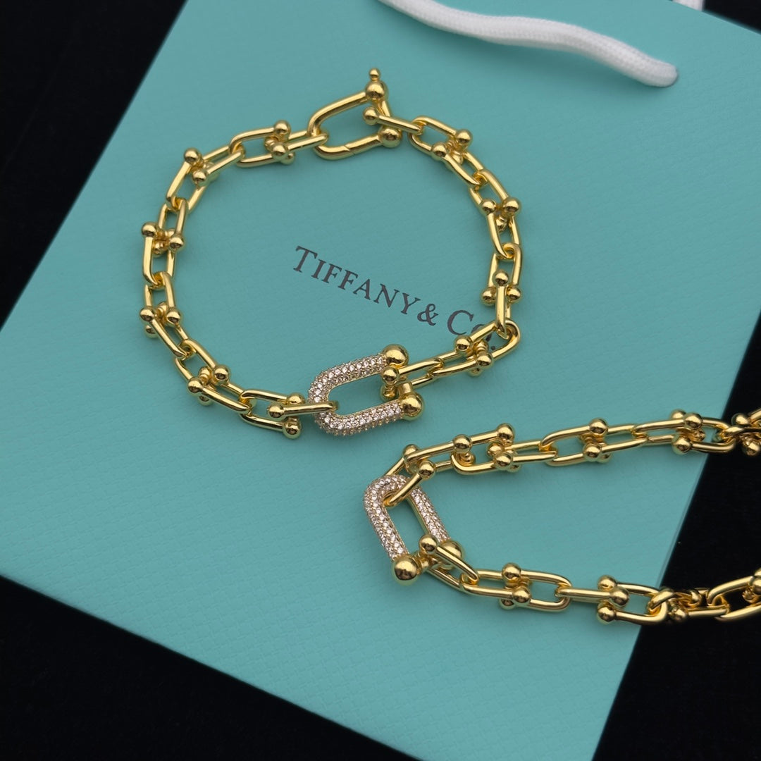 8XT31XDE Stylish  Earring Bracelets Necklaces