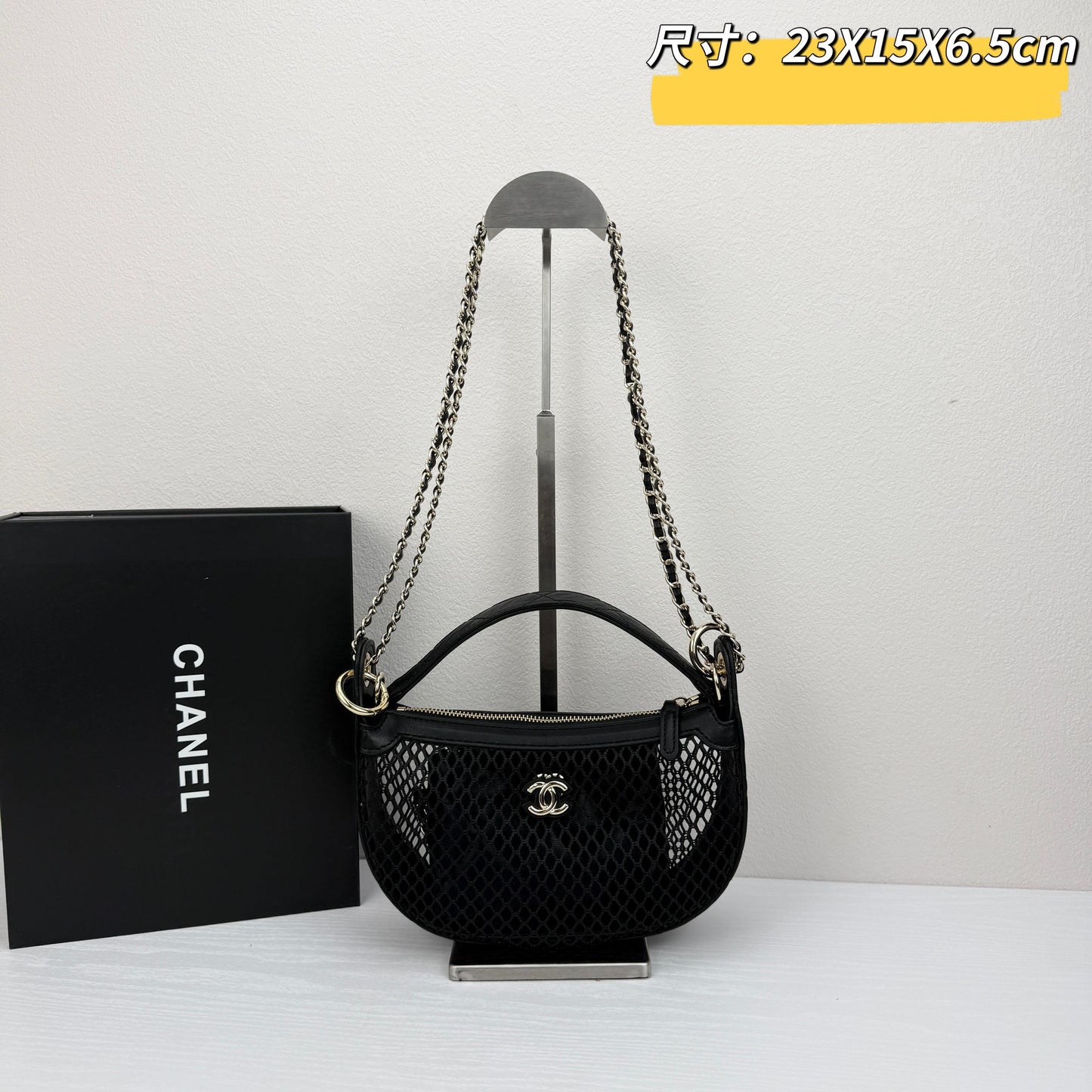 15RC48BDE Stylish leather bag