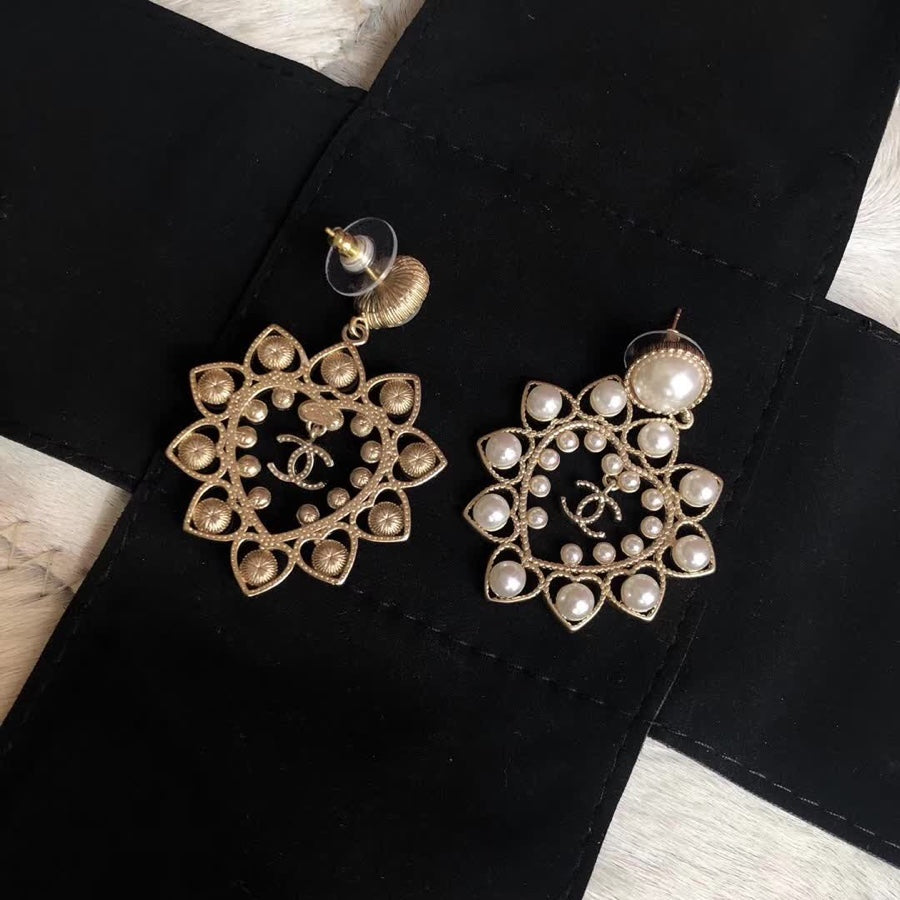 14C72EDE Stylish Earrings