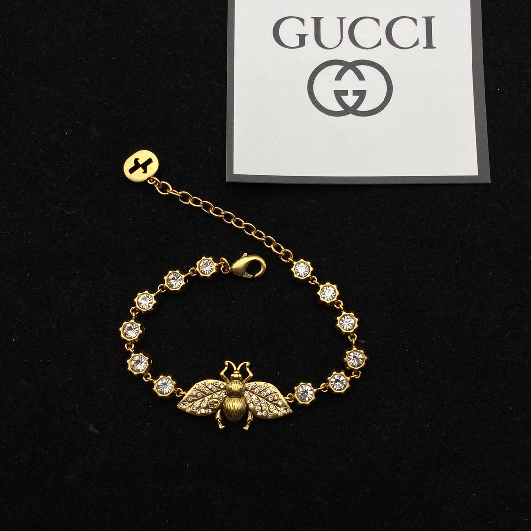 1XB357XDE Stylish Necklaces Bracelets Earrings