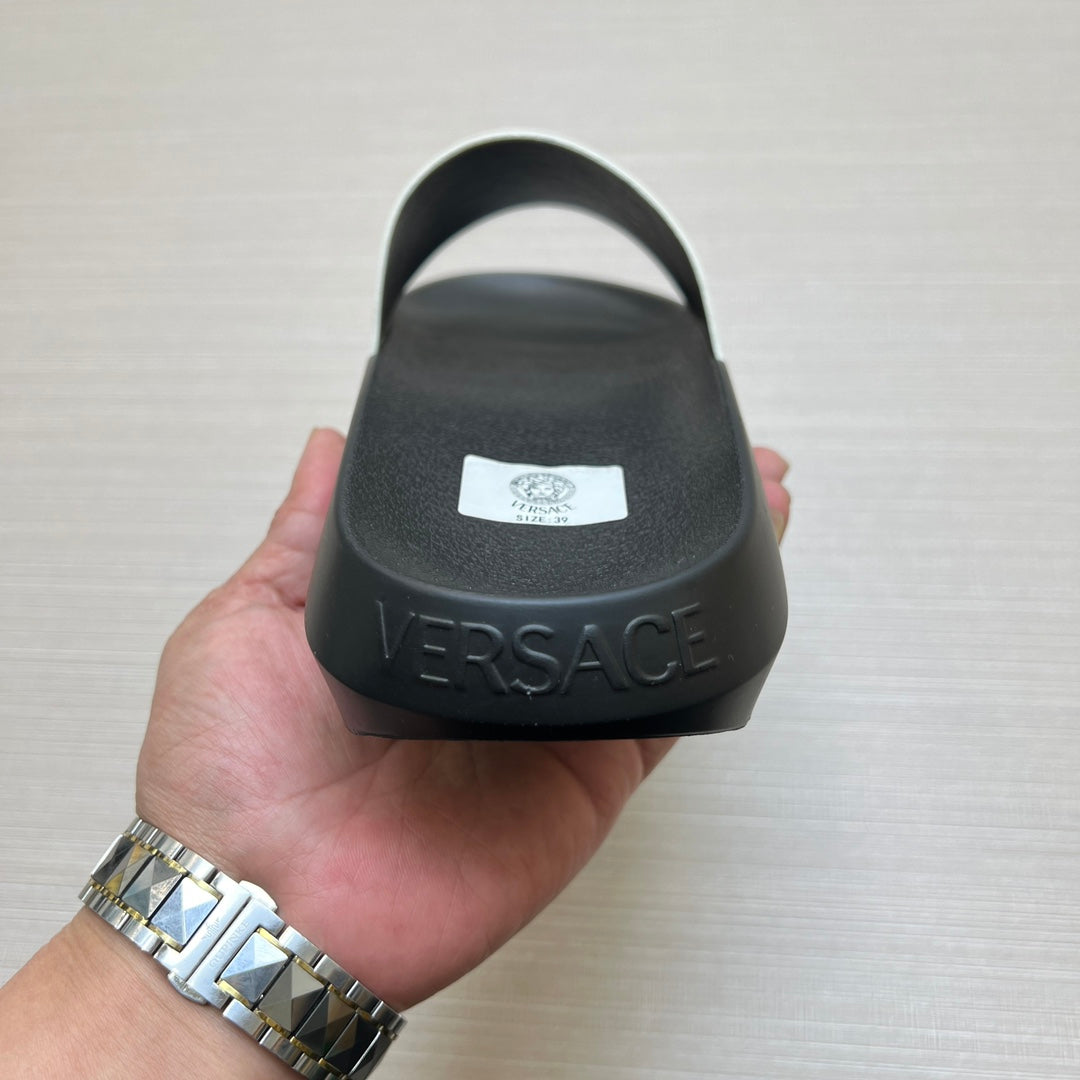 54V165ZDE Stylish slippers