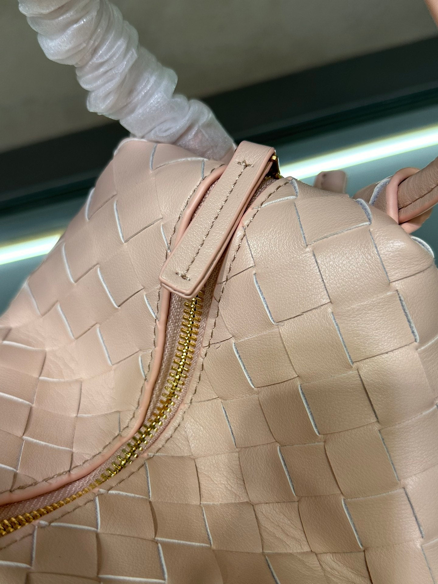 1XA84BDE Stylish leather bag