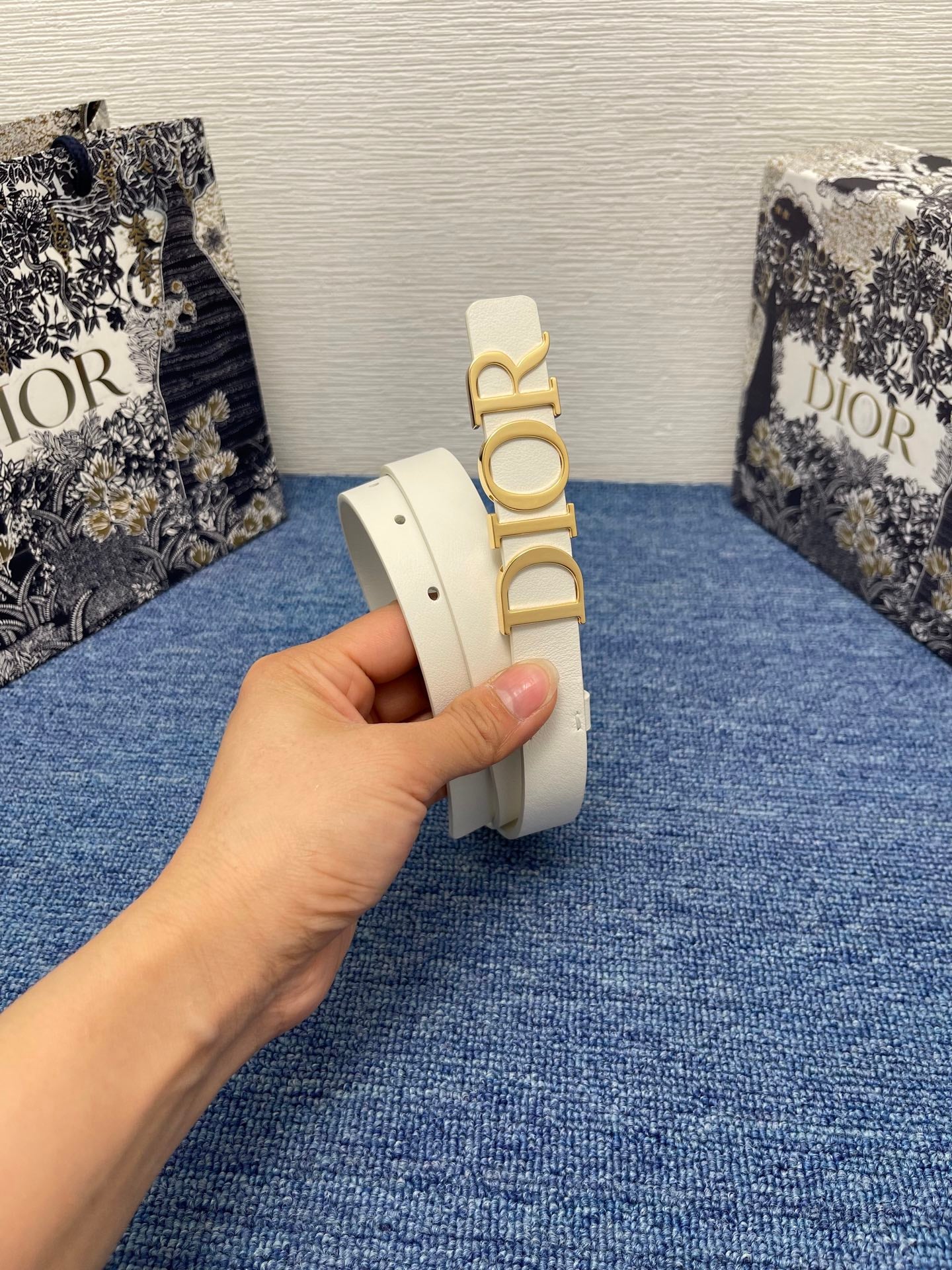 155RD203PDE Stylish  High quality belt With full package